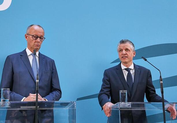 Bild vergr&ouml;&szlig;ern: Insa: Union fällt auf 19 Prozent - SPD und Grüne legen zu
