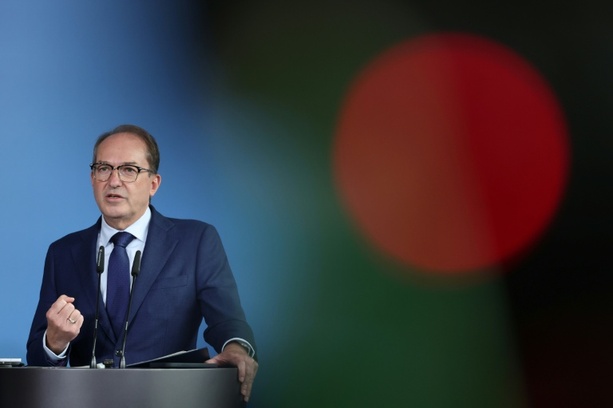Bild vergr&ouml;&szlig;ern: Bericht: Asylerstanträge bis 25. September auf tiefstem Stand seit 2012