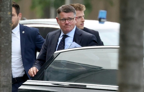 Bild vergr&ouml;&szlig;ern: Hessischer Ministerpräsident Rhein fordert Fortsetzung der Stadtbild-Debatte