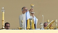 Papst Leo XIV. besucht Pilgerort Lourdes - Treffen mit Missbrauchsopfern