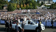 Papst Leo XIV. feiert Messe unter freiem Himmel in Lourdes
