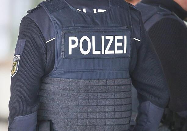 Bild vergr&ouml;&szlig;ern: Zwei Tote bei Alleinunfall auf der A 46 bei Wuppertal