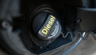 Aus Lastwagen und Kran abgezapft: Dieseldiebe erbeuten 6000 Liter in Bremen