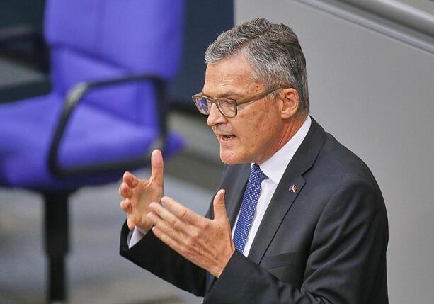 Bild vergr&ouml;&szlig;ern: Kiesewetter kritisiert Treffen von Wadephul und Lawrow