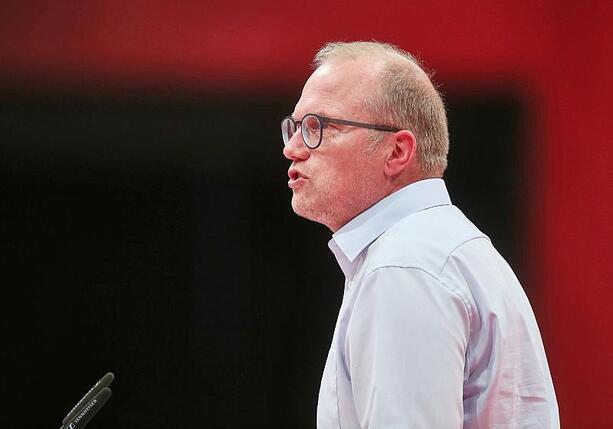 Bild vergr&ouml;&szlig;ern: SPD-Fraktionschef will Pflegedeckel und Lastenausgleich