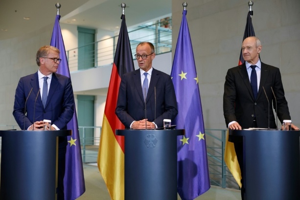 Bild vergr&ouml;&szlig;ern: Merz nimmt an Jahrestreffen von Wirtschaftsinitiative Made for Germany teil