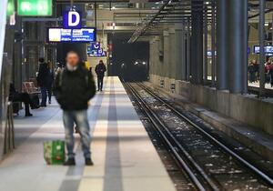 Linken-Chef fordert Entlastungen auch für Bahnfahrer
