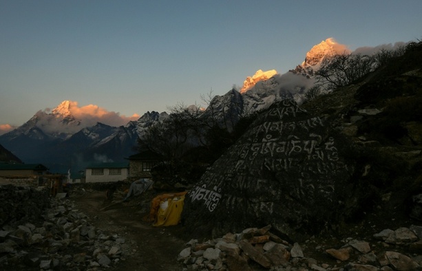 Bild vergr&ouml;&szlig;ern: Nepal: Zahl der Toten nach Lawinenunglück steigt auf 15