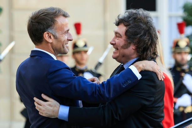 Bild vergr&ouml;&szlig;ern: Paris: Macron und Milei beraten über Rohstoffe und Investitionen