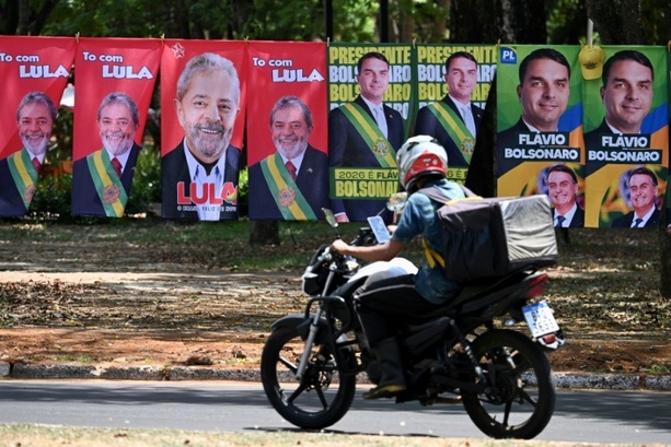 Bild vergr&ouml;&szlig;ern: Nach Verdacht auf Sprengstoff vor Oberstem Gericht in Brasilien gibt Polizei Entwarnung