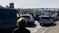 Verkehrschaos in Kiew nach russischen Drohnenangriffen auf wichtige Brücke