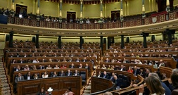 Spanisches Parlament lehnt Regierungspläne gegen Wohnungsnot ab 