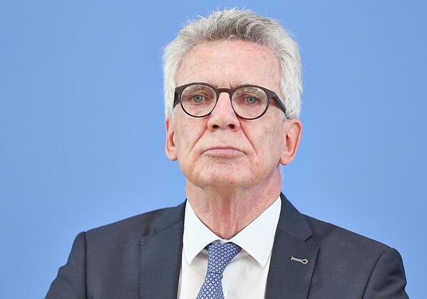Bild vergr&ouml;&szlig;ern: De Maizière kritisiert Leitbegriffe des Einigungsprozesses