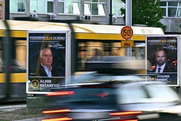 Bild vergr&ouml;&szlig;ern: Wahlen in Bosnien und Herzegowina haben begonnen
