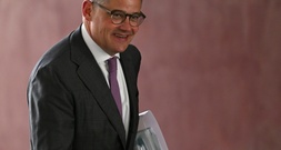 Ministerpräsident Rhein will Tankrabatt bis ins Jahr 2027 laufen lassen