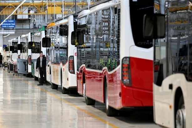 Bild vergr&ouml;&szlig;ern: Umwelthilfe: Vier von fünf Bussen in deutschen Großstädten fahren noch mit Diesel