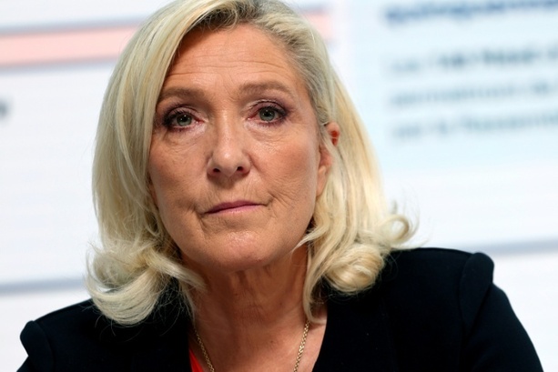 Bild vergr&ouml;&szlig;ern: Präsidentschaftswahl in Frankreich: Le Pen will 140 Milliarden Euro bis 2030 einsparen