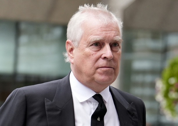 Bild vergr&ouml;&szlig;ern: Britische Polizei räumt Rechtswidrigkeit von Hausdurchsuchungen bei Ex-Prinz Andrew ein