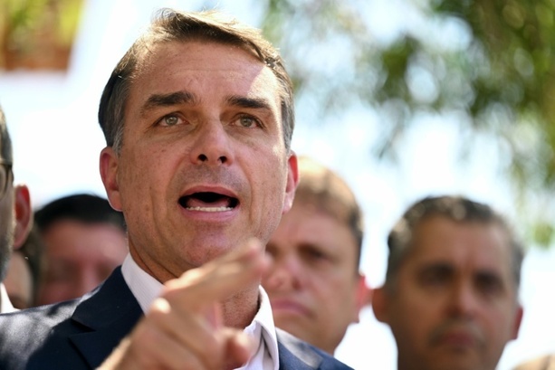 Bild vergr&ouml;&szlig;ern: Brasilien: Drittplatzierter bei Präsidentschaftswahl unterstützt Bolsonaro