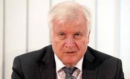 Seehofer kritisiert Merz und spricht von Glaubwürdigkeitsverlust