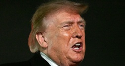 US-Bundesrichterin stoppt vorerst steuerfinanzierte Trump-Wahlspots vor Kongresswahl