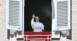 Vatikan: Papst kommt am Dienstag für Entfernung von Lungenknoten ins Krankenhaus