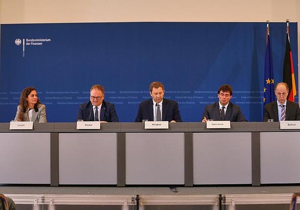 Bild vergr&ouml;&szlig;ern: Klingbeil verteidigt Investitionen gegen Kritik der Länder