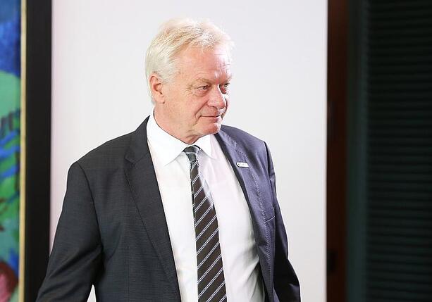 Bild vergr&ouml;&szlig;ern: Rainer befürchtet hohe Suizidrate unter Landwirten