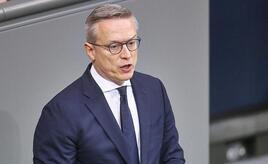 Wildberger will Grundeinkommens-Konzept weiter prüfen