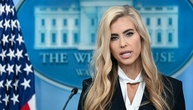 Lobeshymne auf den Präsidenten: Trump-Sprecherin Zacharia absolviert ersten Auftritt