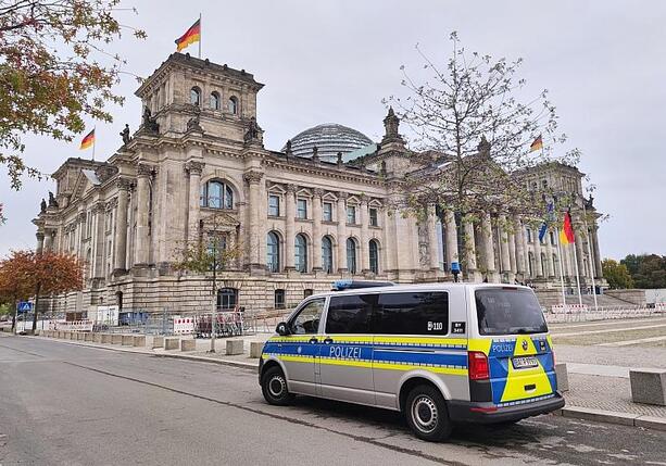 Bild vergr&ouml;&szlig;ern: Klöckner: Bundestag zunehmend externen Gefahren ausgesetzt