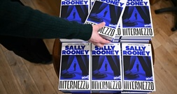 Wegen Unterstützung für Palestine Action: Autorin Rooney nimmt Bücher vom britischen Markt
