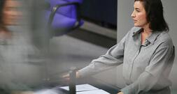 Bär will Wechseljahre-Forschung mit 21 Millionen Euro fördern