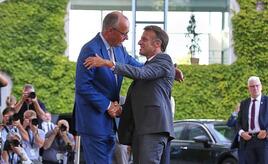 Deutschland und Frankreich vereinbaren Verbrenner-Aus-Aus