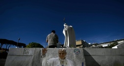 Papst telefoniert mit Putin und fordert Waffenruhe im ukrainischen Oleschky