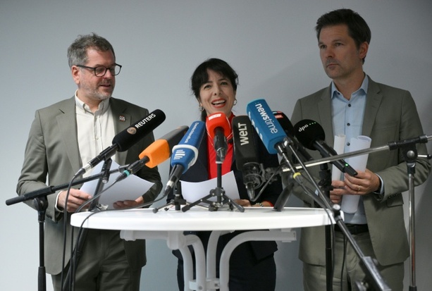 Bild vergr&ouml;&szlig;ern: Rot-Grün-Rot will in Berlin regieren - Scharfe Kritik aus der Union
