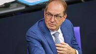 Dobrindt warnt vor Allianz aus Linksextremisten und Migranten
