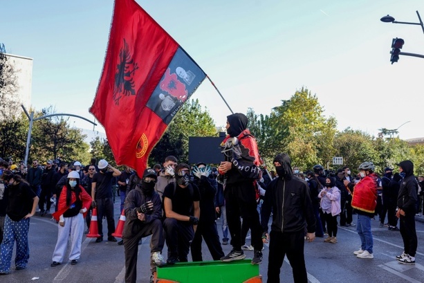 Bild vergr&ouml;&szlig;ern: Rama: Proteste in Albanien haben rote Linie überschritten