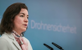 Bundesforschungsministerin Bär fordert 