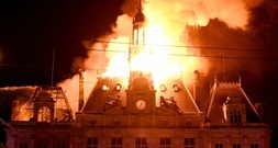 Rathausbrand in Limoges bei Unruhen: Linksradikaler festgenommen