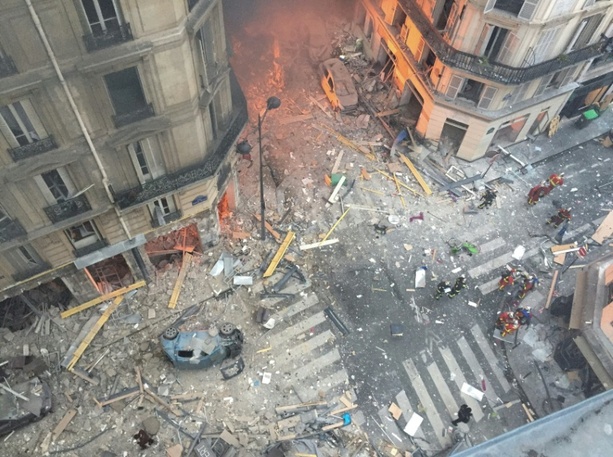 Bild vergr&ouml;&szlig;ern: Prozess zu Wohnhaus-Explosion in Paris mit vier Toten und 200 Verletzten begonnen