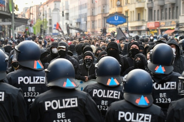 Bild vergr&ouml;&szlig;ern: Geplante Gen Z-Proteste in Deutschland: Warnungen vor linksextremer Einflussnahme