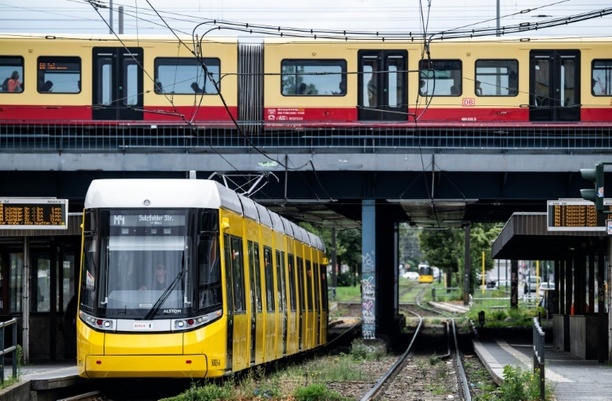 Bild vergr&ouml;&szlig;ern: Bundesverkehrsminister: Deutschlandticket für Gelegenheitsfahrer spannende Idee