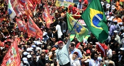 Tausende bei Abschlusskundgebungen von Lula und Bolsonaro vor Stichwahl in Brasilien
