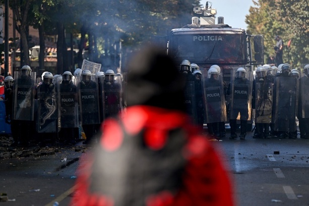 Bild vergr&ouml;&szlig;ern: Nach Protesten: Albaniens Regierungschef Rama kündigt härteren Kurs an