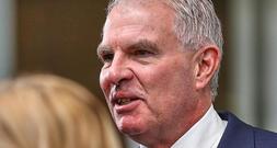 Lufthansa-Chef verteidigt Sparkurs an Bord
