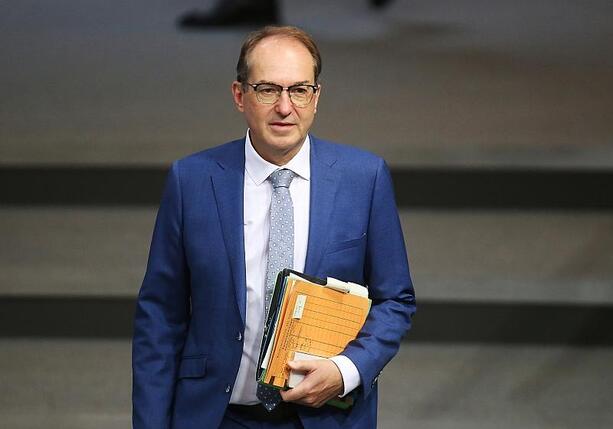 Bild vergr&ouml;&szlig;ern: Jurist zweifelt Dobrindts Investitionsschutzgesetz an