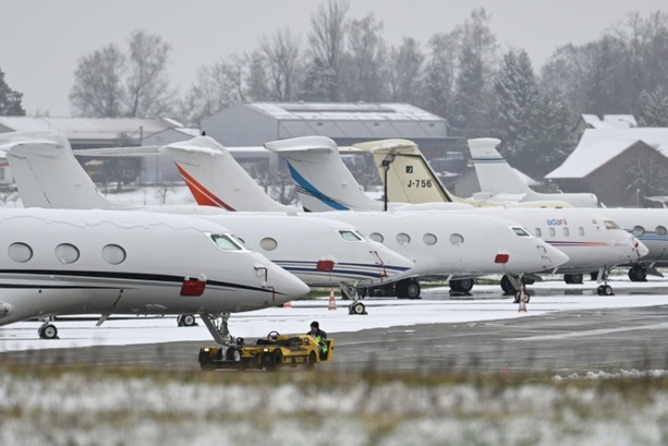 Bild vergr&ouml;&szlig;ern: Oxfam: Superreiche verursachen mit Privatjets und Investitionen enorme Klimaschäden