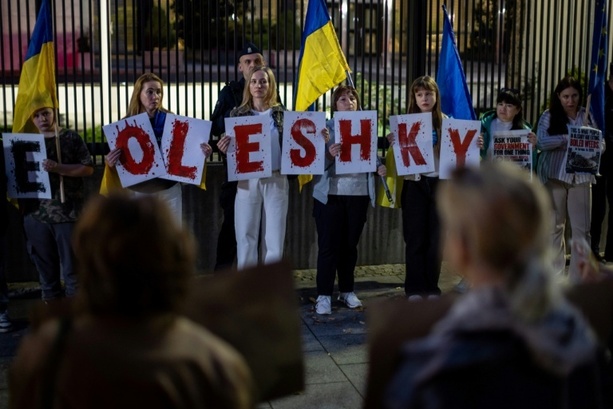 Bild vergr&ouml;&szlig;ern: Begrenzte Waffenruhe in russisch besetzter ukrainischer Stadt Oleschky in Kraft getreten