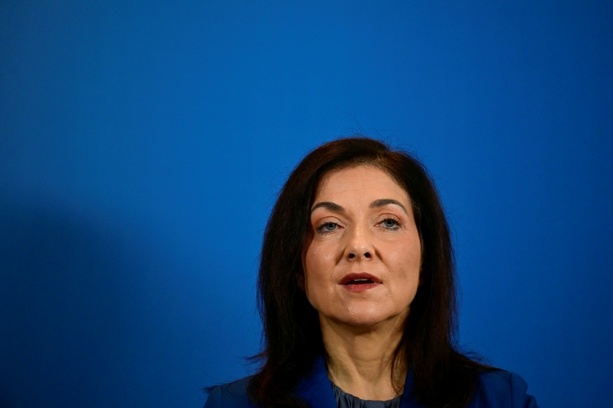 Bild vergr&ouml;&szlig;ern: Wirtschaftsministerin Reiche sagt Südkorea-Reise wegen Corona-Erkrankung ab